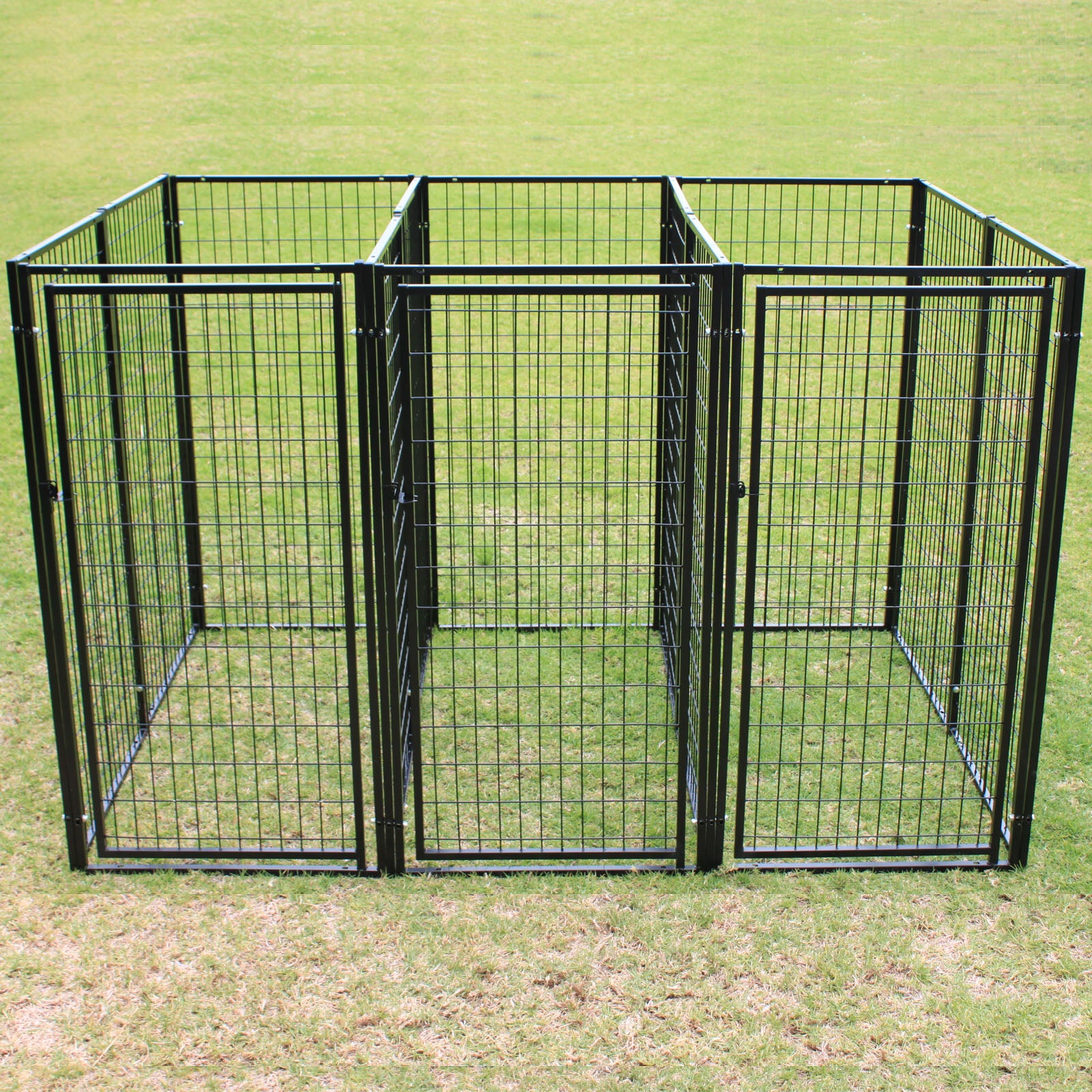 3 run dog kennel clearance